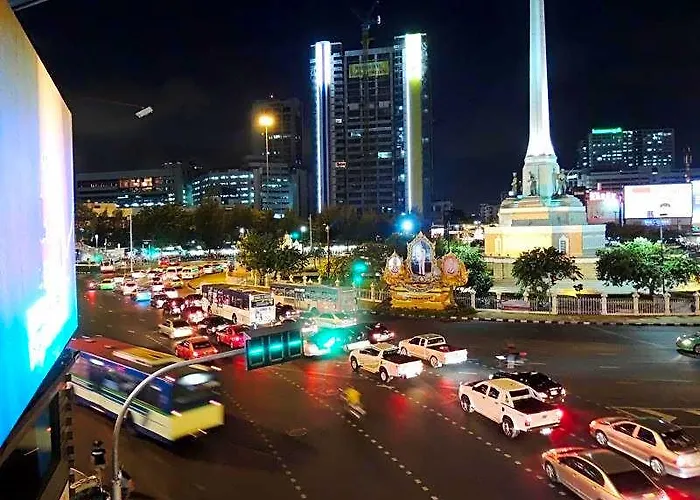 Victory Park - Maya Vandrarhem Bangkok