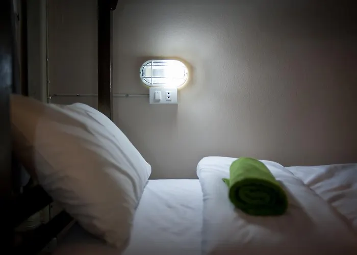 Hostel Victory Park - Maya Bangkok