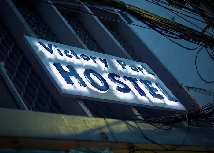 Victory Park - Maya Hostel Bangkok
